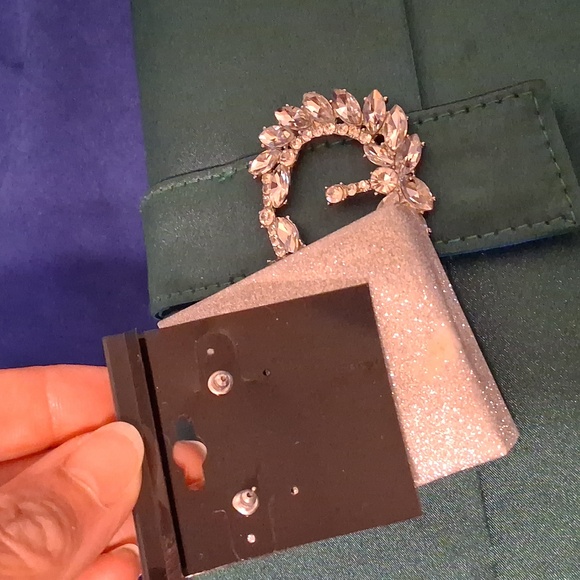 Bundle Of Green Clutch Bag/ Earrings - Picture 10 of 11